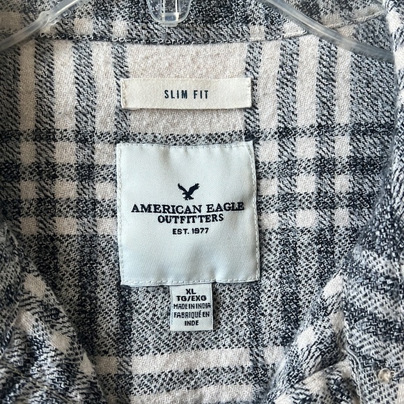 American Eagle gray & white flannel - Picture 5 of 7